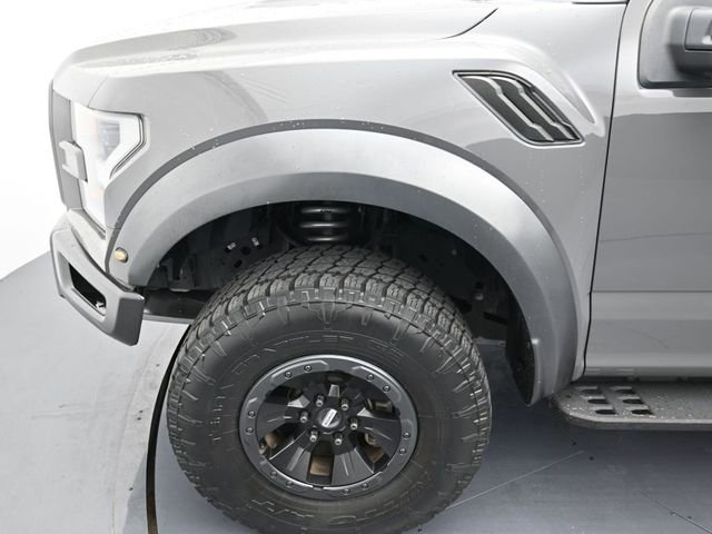 Used 2018 Ford F150 Raptor w/ Equipment Group 802A Luxury image 9