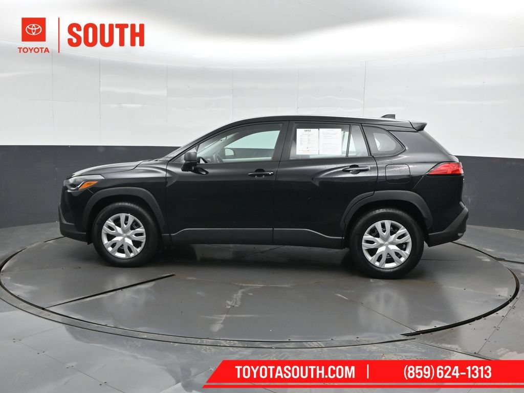 Used 2024 Toyota Corolla Cross L AWD/4WD image 7