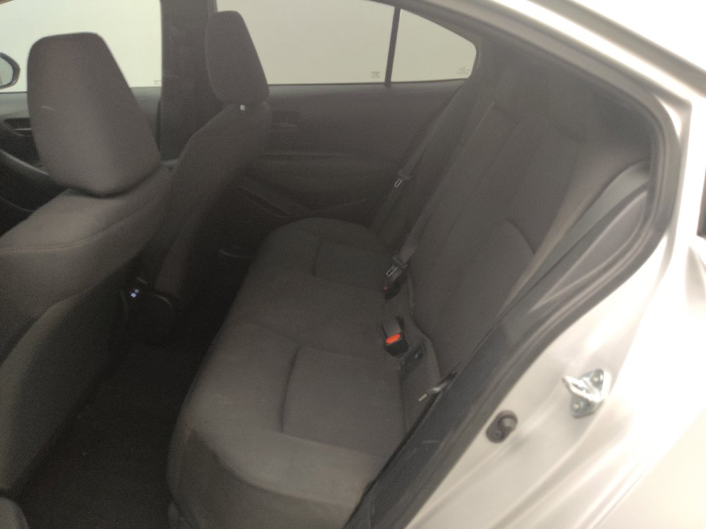 Used 2025 Toyota Corolla LE FWD image 18