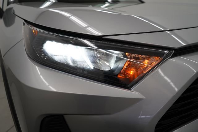 Used 2022 Toyota RAV4 LE image 68