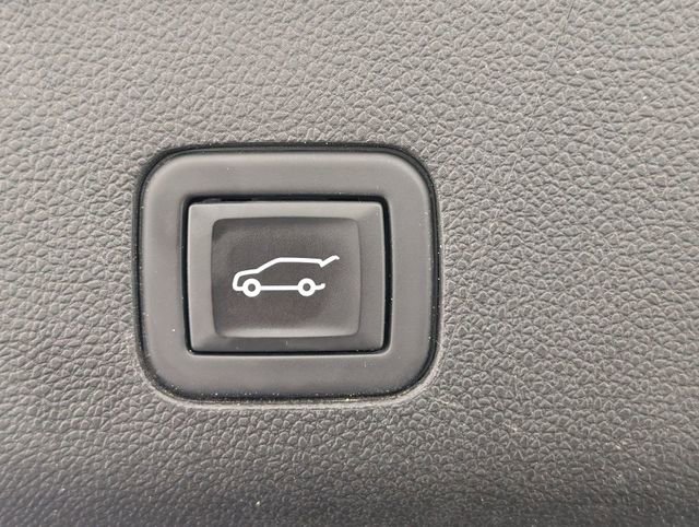 Certified 2023 Chevrolet Suburban Premier image 31