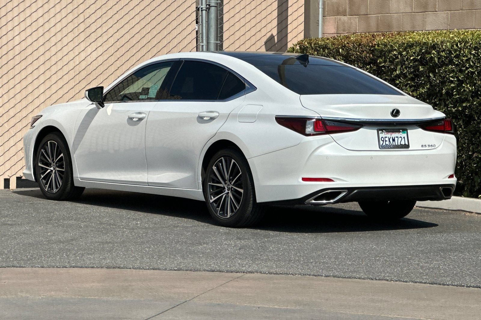 Certified 2023 Lexus ES 350 w/ Premium Package FWD image 6