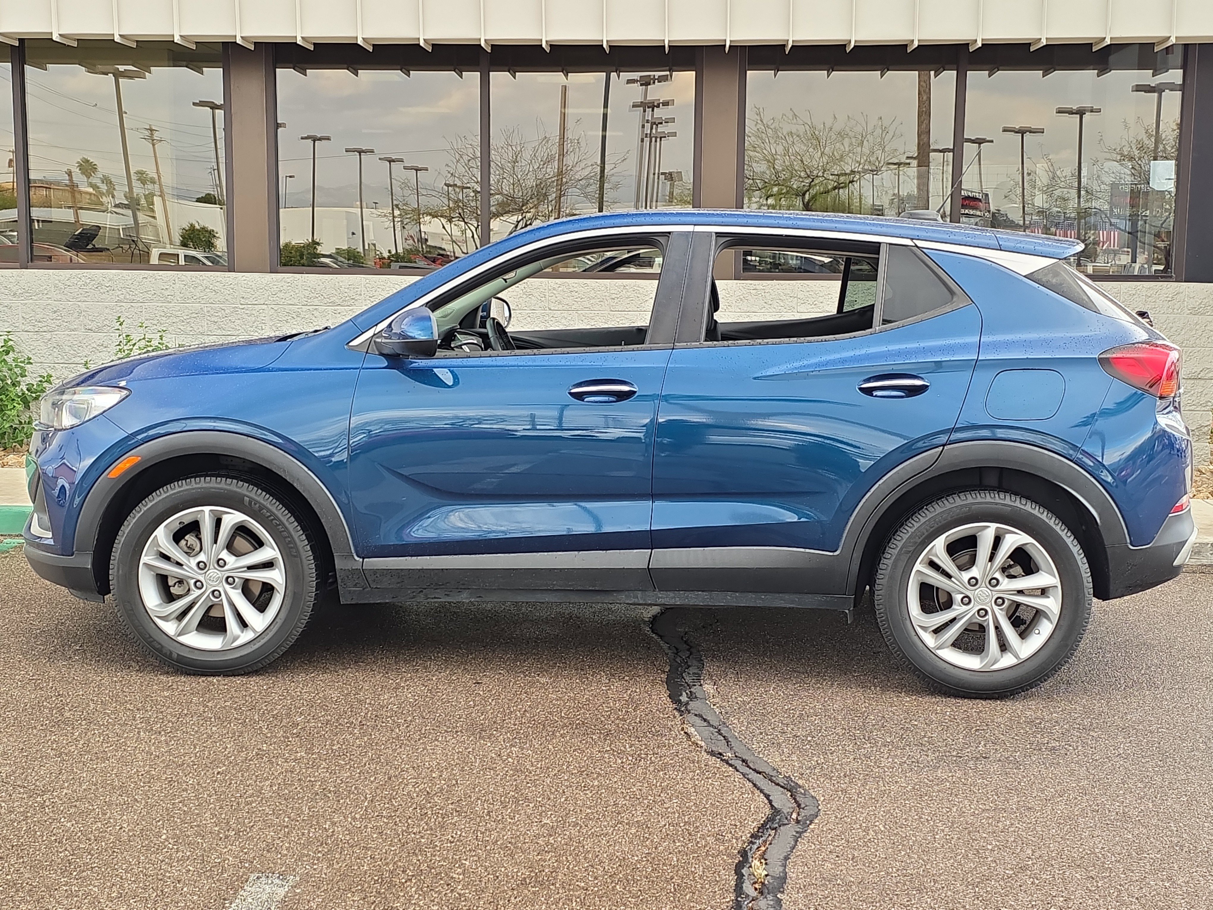 Used 2020 Buick Encore GX Preferred w/ Cold Weather Comfort Package image 4