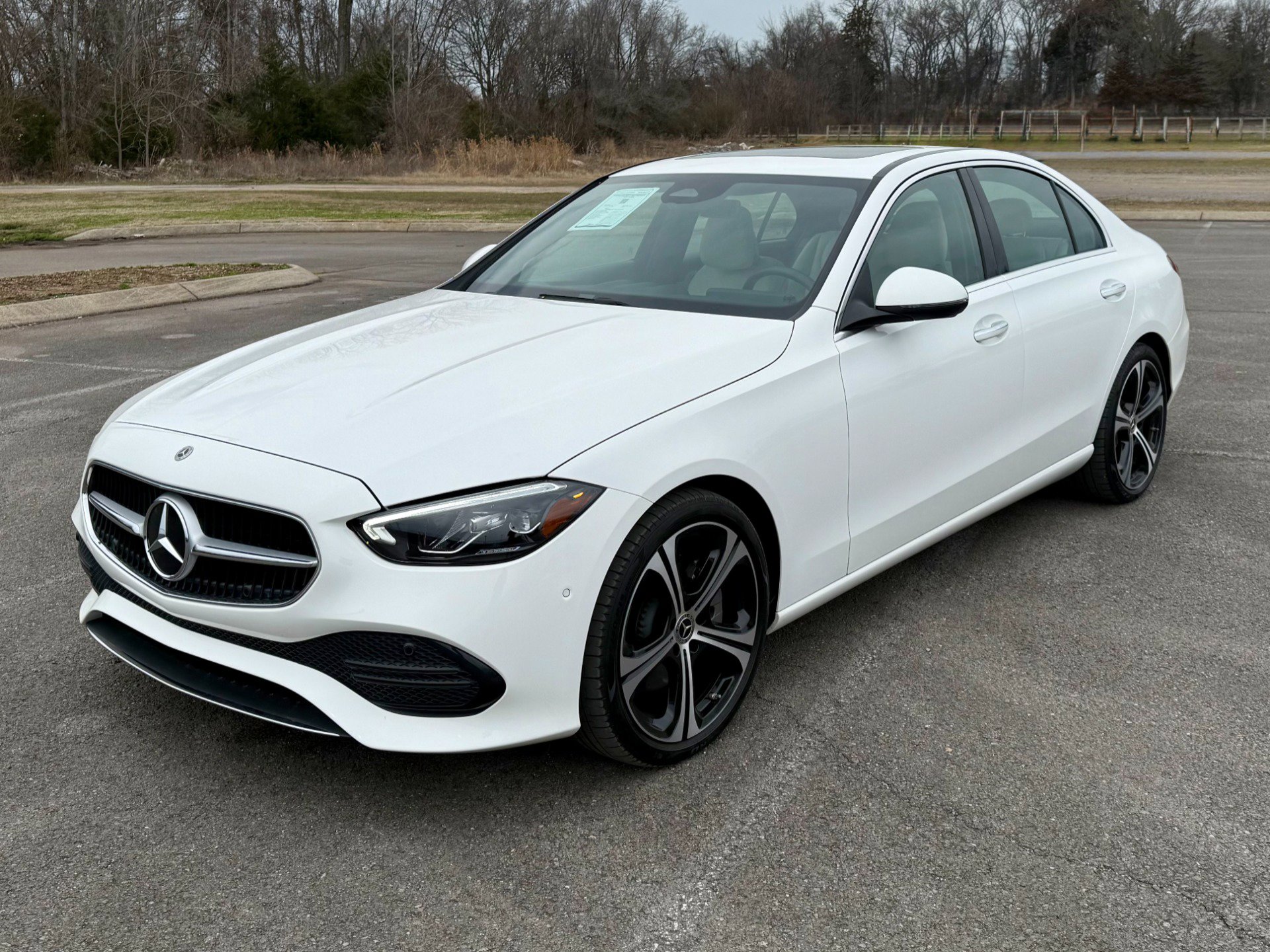 Used 2024 Mercedes-Benz C 300 Sedan image 2