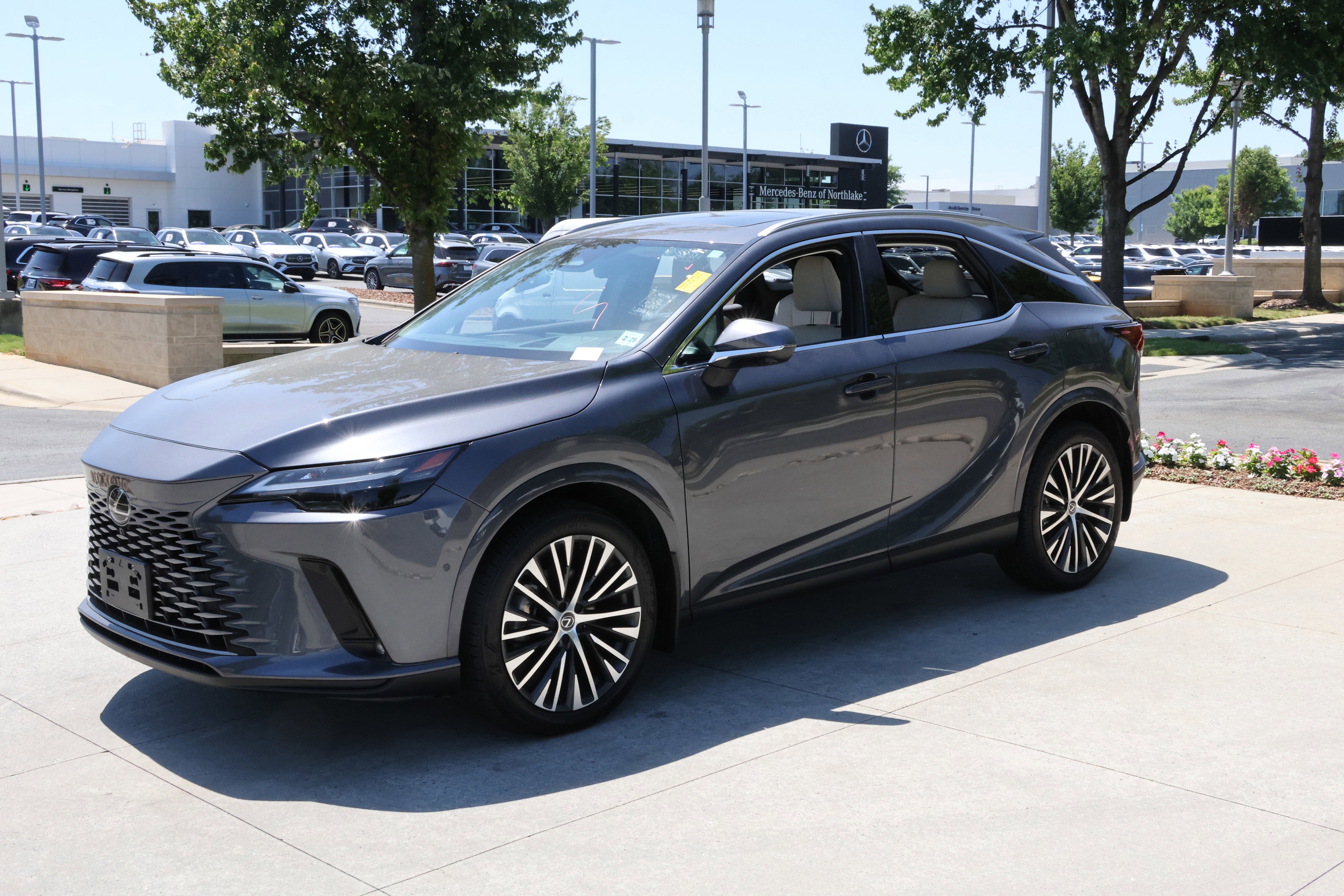 Used 2024 Lexus RX 350 w/ Convenience Package AWD/4WD image 5