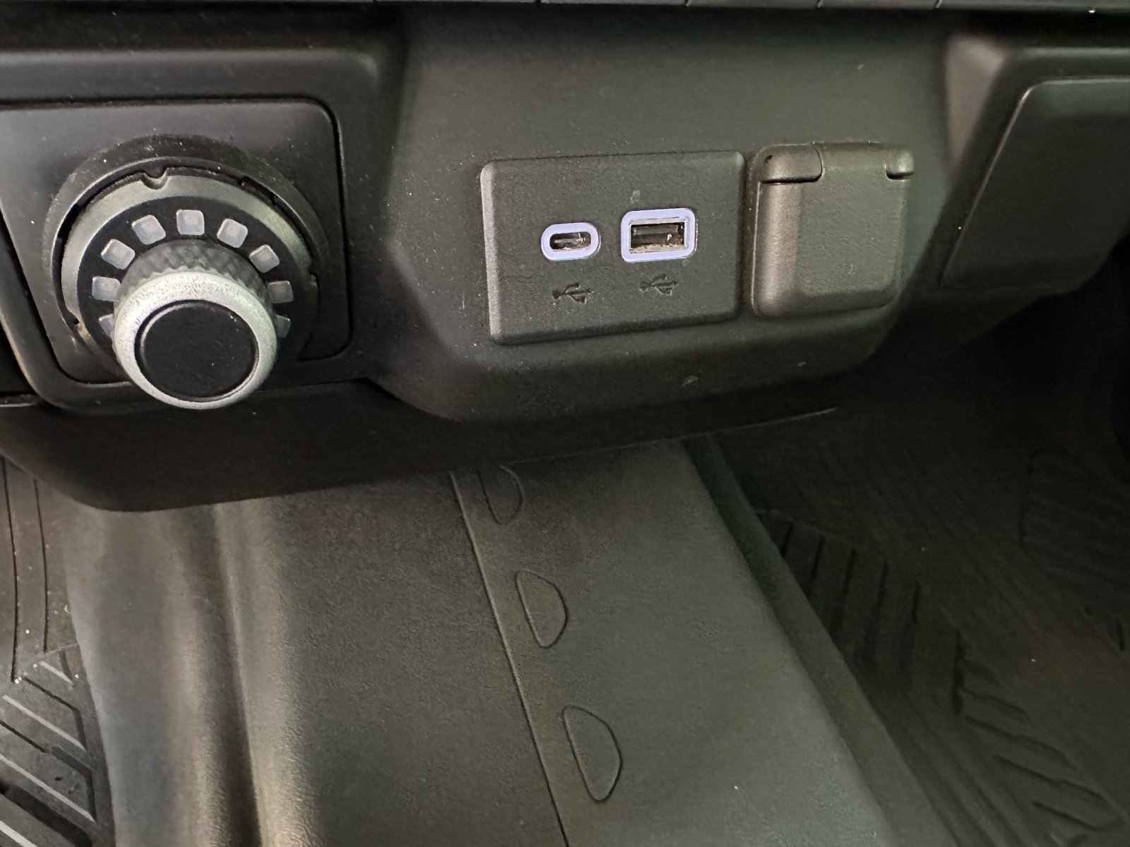 Used 2021 Chevrolet Silverado 1500 Custom Trail Boss w/ LPO, Dark Essentials Package AWD/4WD image 36