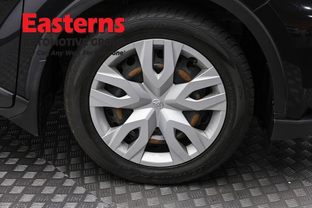 Used 2022 Toyota C-HR Limited FWD image 30