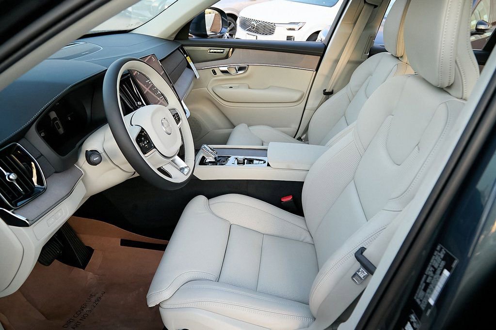 New 2026 Volvo XC90 T8 Ultra image 16