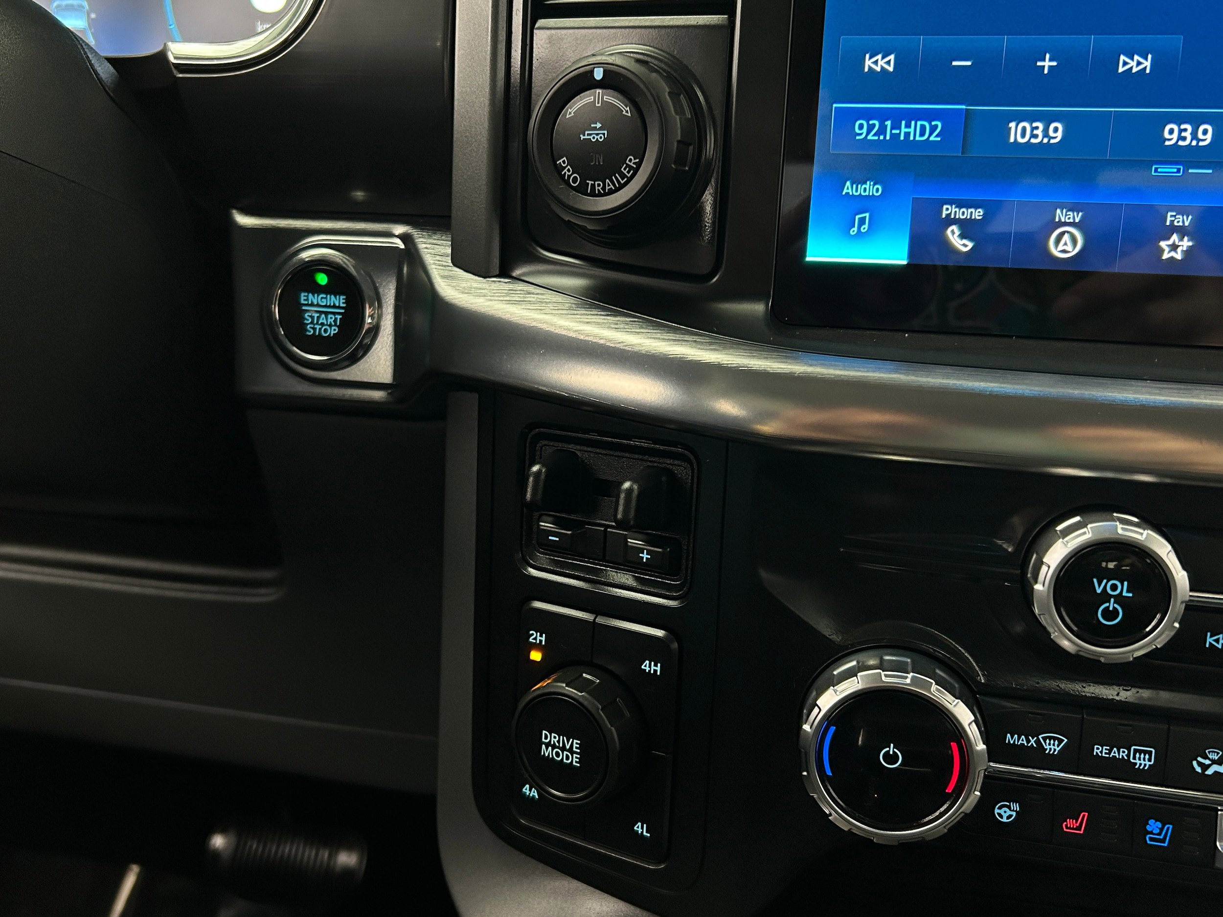 Used 2022 Ford F150 Lariat w/ Equipment Group 502A High AWD/4WD image 13