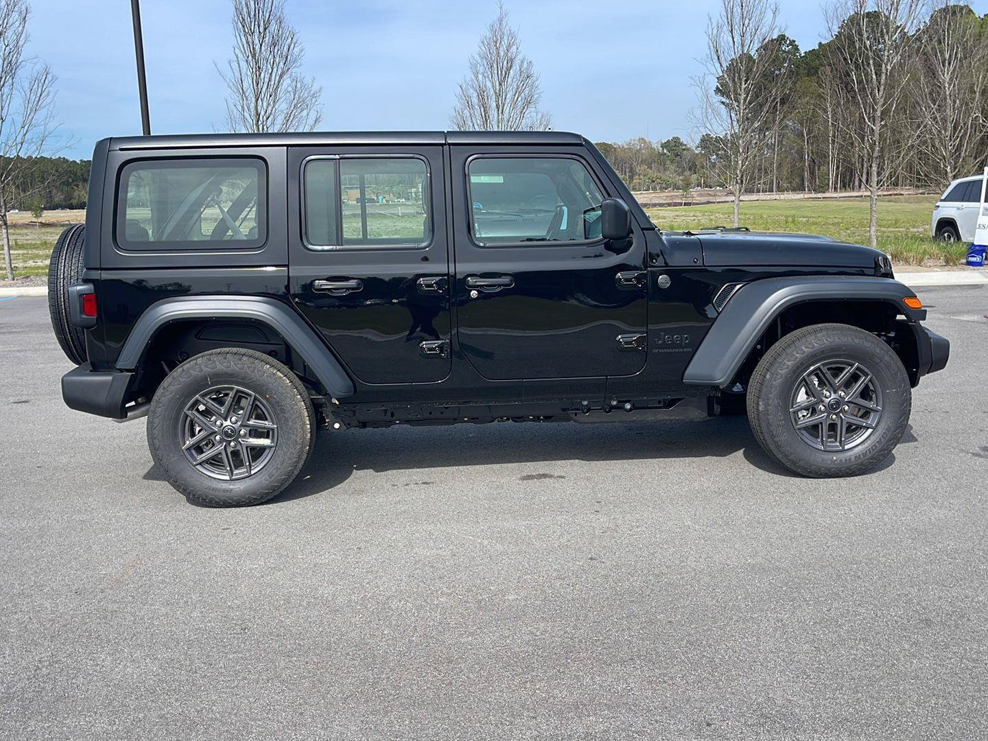 New 2026 Jeep Wrangler Unlimited Sport AWD/4WD image 10