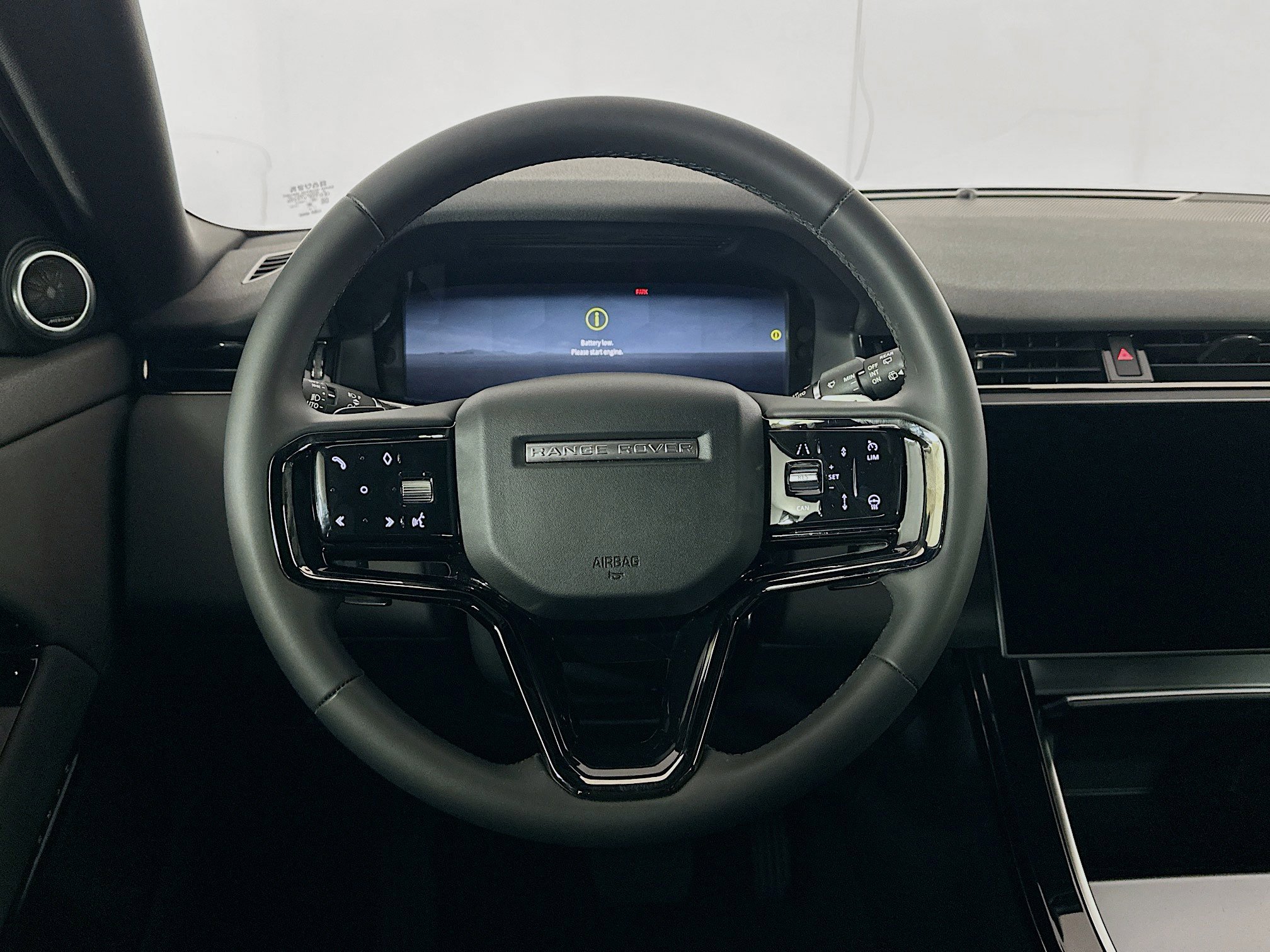 Used 2025 Land Rover Range Rover Evoque S image 18