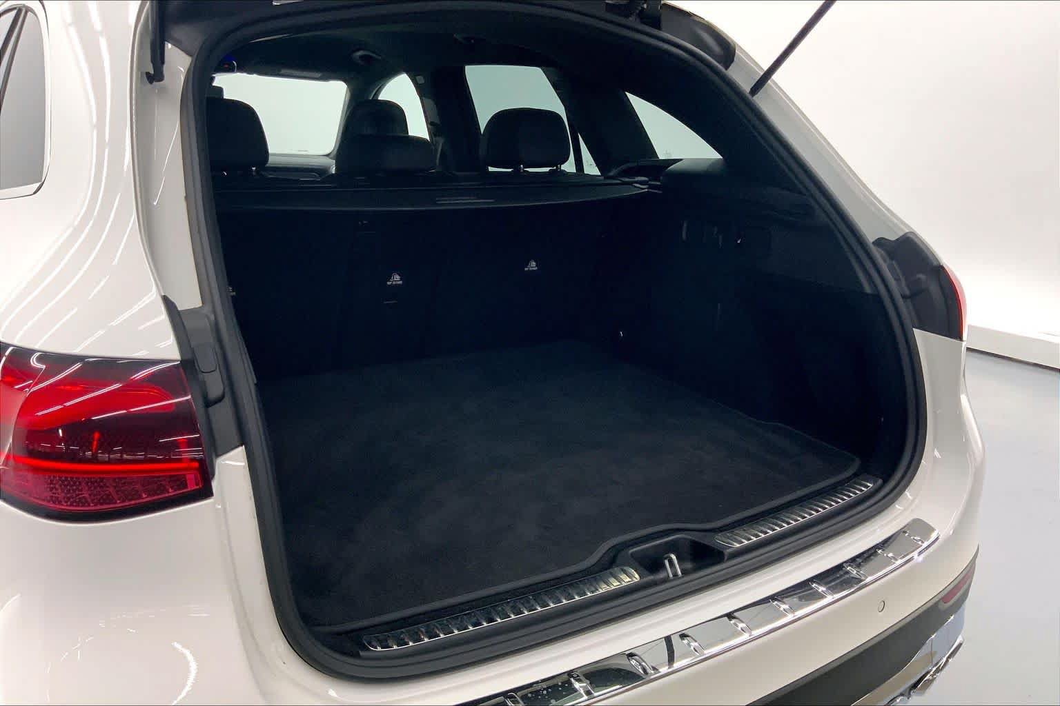 Used 2024 Mercedes-Benz GLC 300 image 15