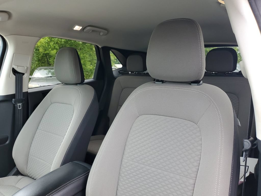 Certified 2022 Ford Escape SE w/ Cold Weather Package AWD/4WD image 12