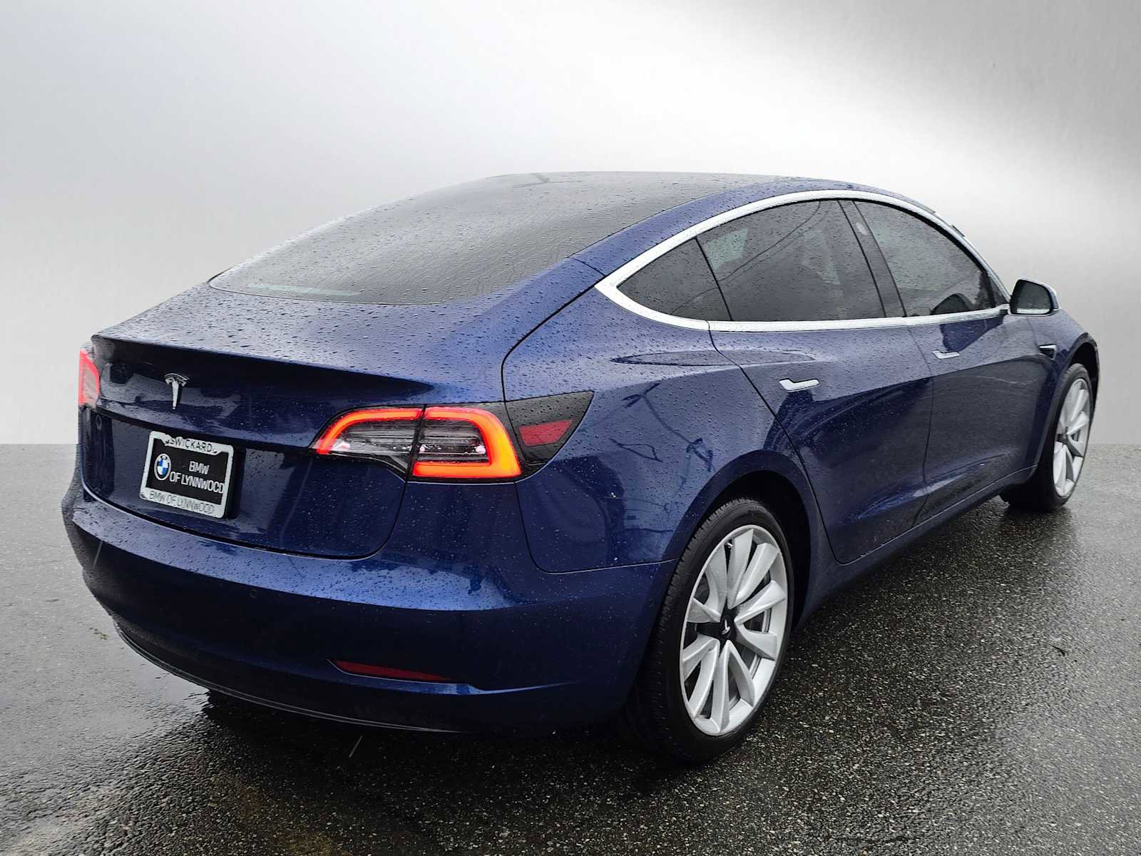 Used 2020 Tesla Model 3 Standard Range image 3