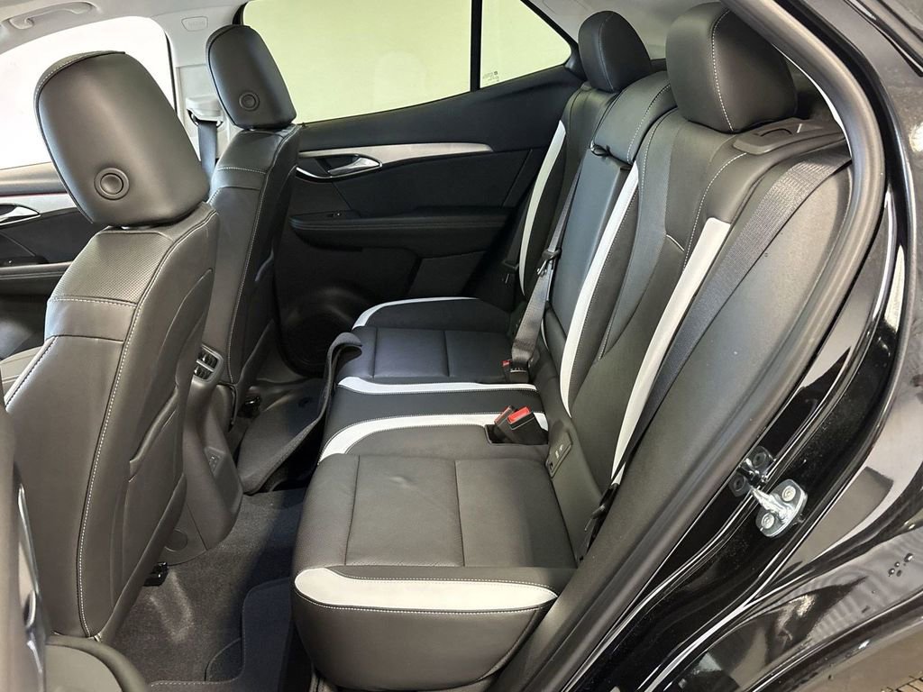 New 2025 Buick Envision Sport Touring image 30