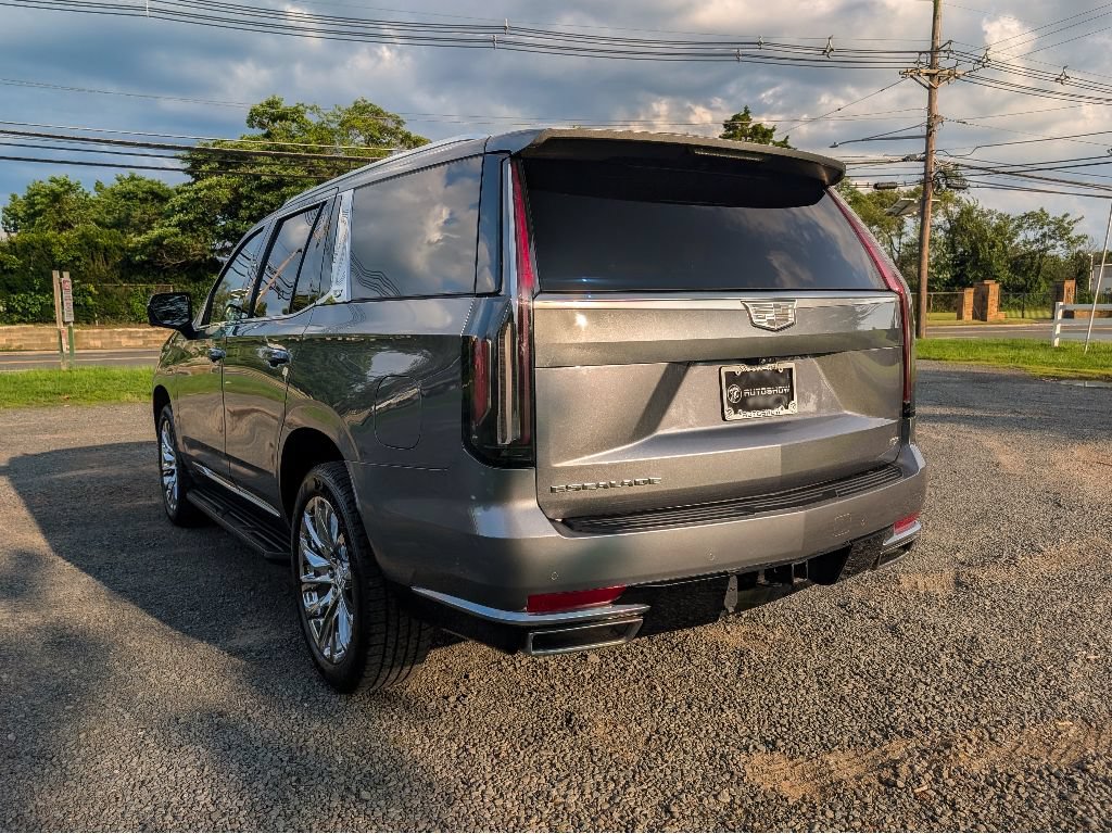 Used 2021 Cadillac Escalade Premium Luxury w/ LPO, Radiant Package AWD/4WD image 8
