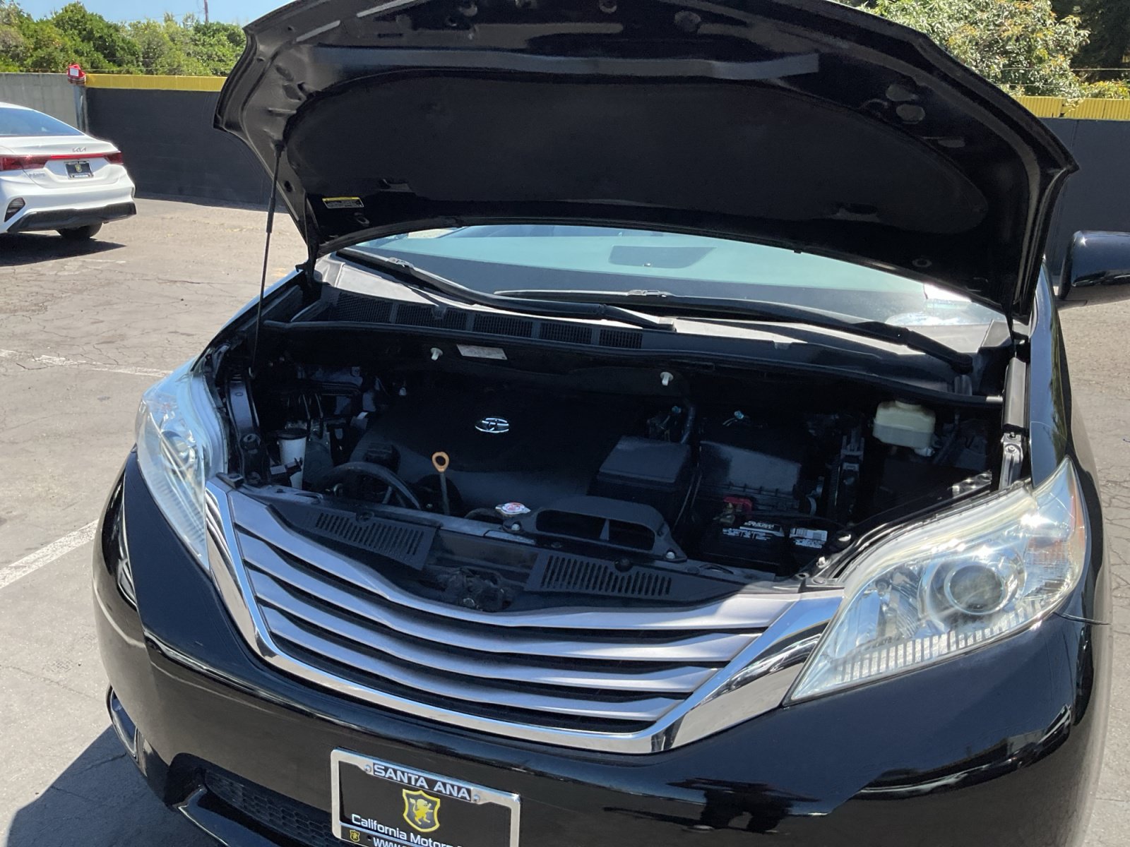 Used 2017 Toyota Sienna XLE w/ XLE Navigation Package FWD image 22