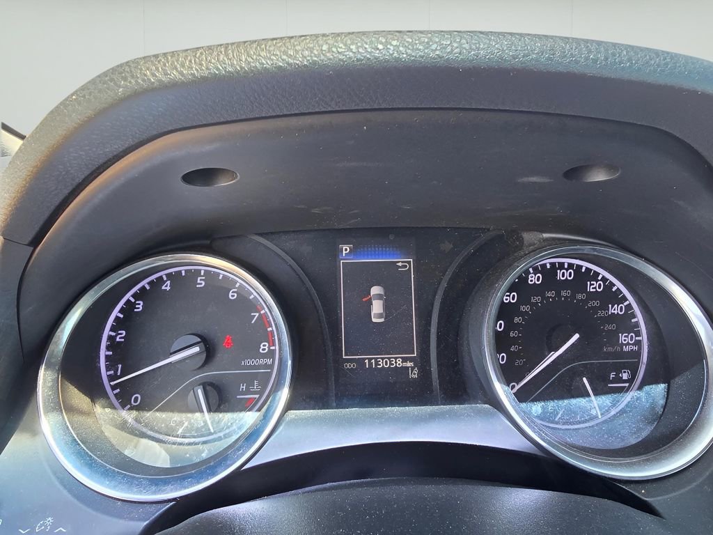 Used 2018 Toyota Camry LE FWD image 19