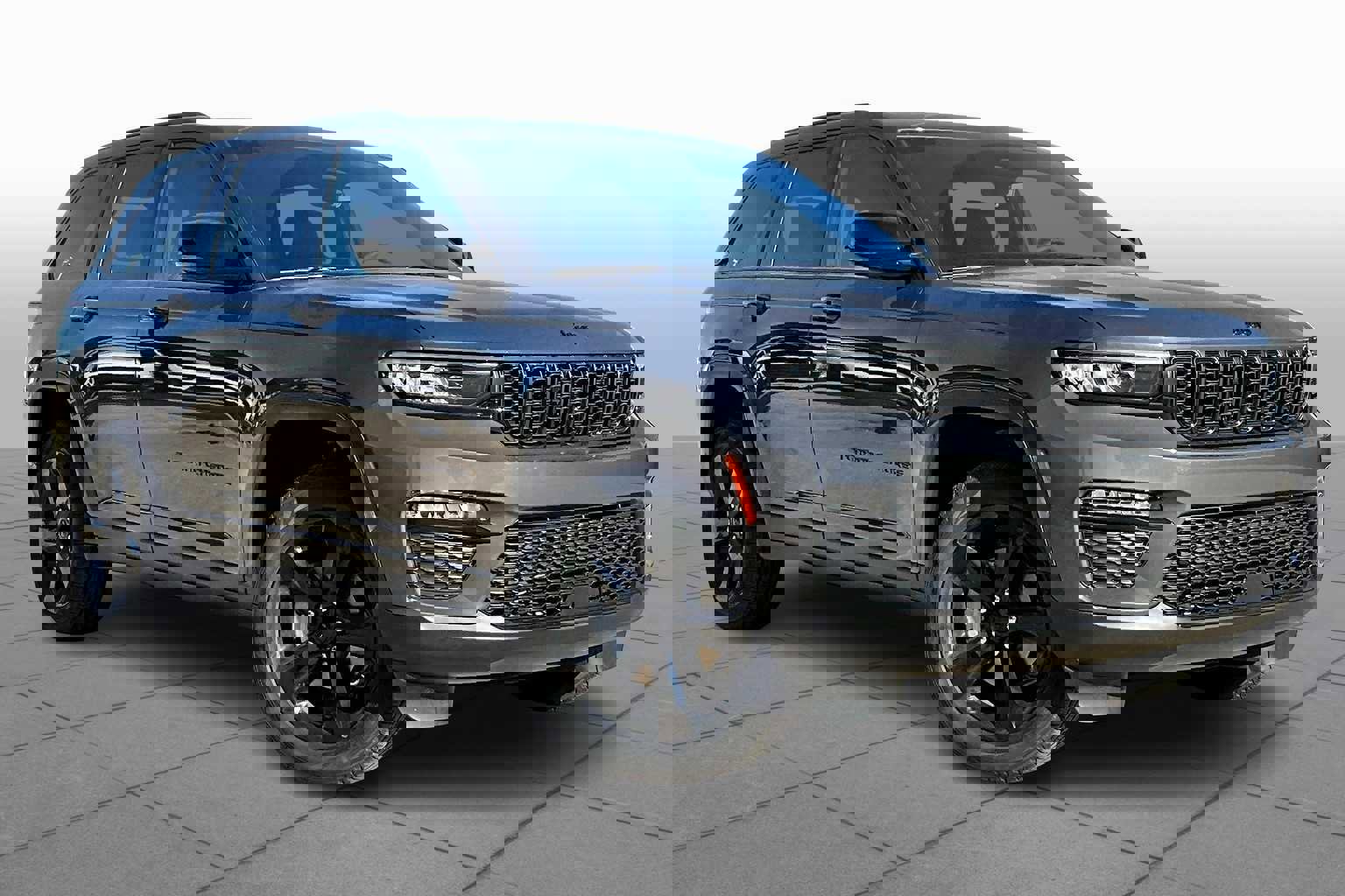 New 2025 Jeep Grand Cherokee Limited w/ Black Appearance Package image 3