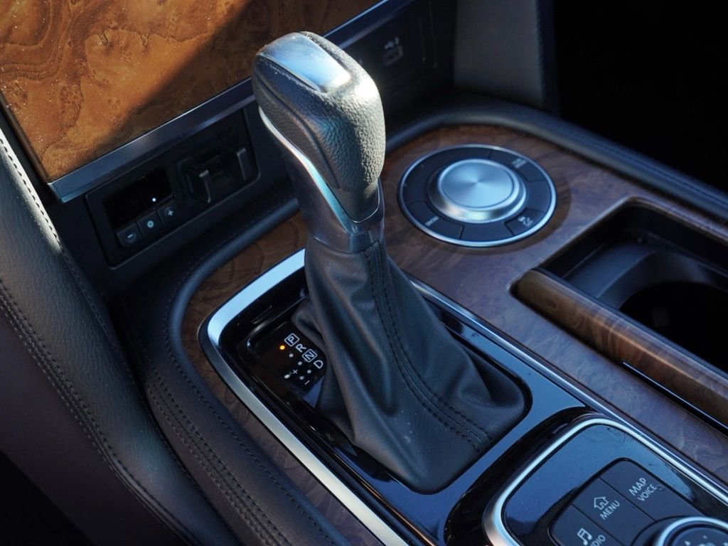 Used 2024 Nissan Armada SL w/ Captain's Chairs Package image 16