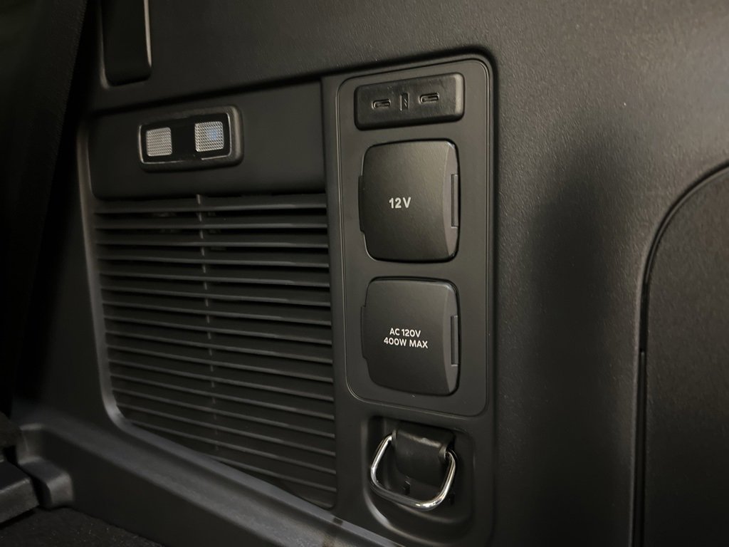 New 2025 Ford Expedition Active image 37