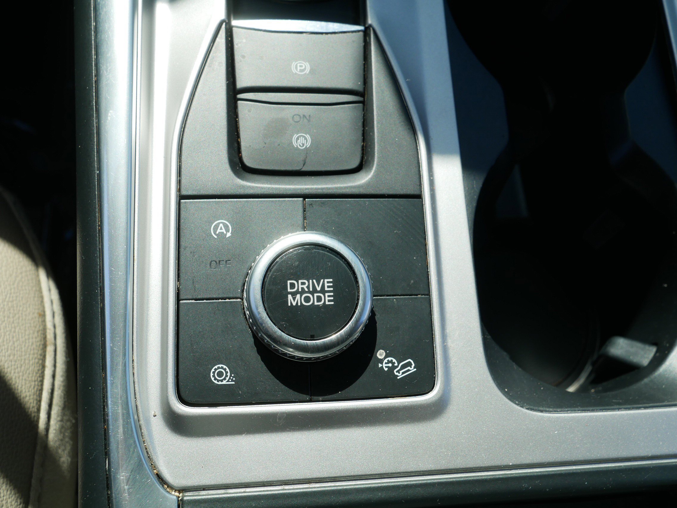 Used 2020 Ford Explorer Limited AWD/4WD image 30