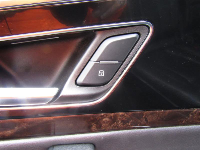 Used 2018 Audi Q7 3.0T Premium Plus image 32