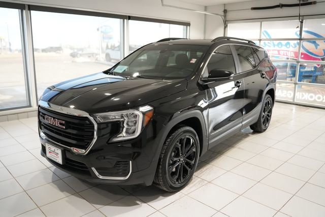 Used 2022 GMC Terrain SLE w/ Driver Convenience Package image 5
