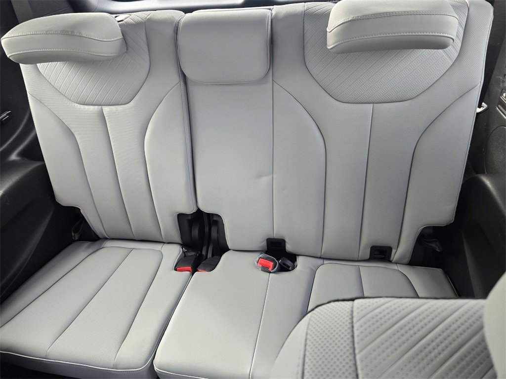 Used 2024 Hyundai Palisade SEL image 11