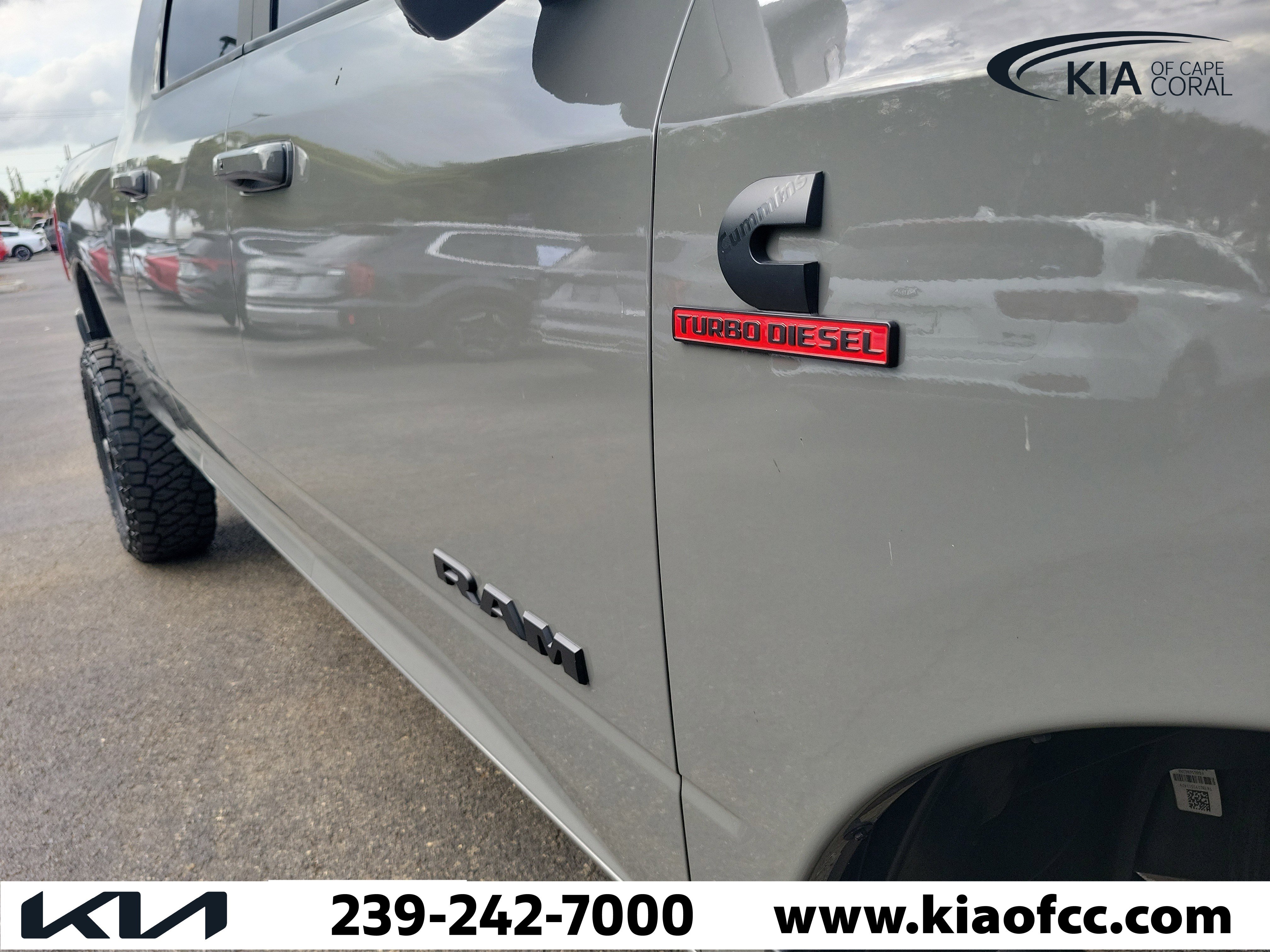 Used 2026 RAM 2500 Laramie AWD/4WD image 8