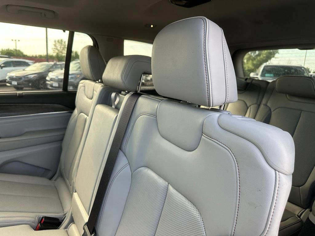Used 2021 Jeep Grand Cherokee L Overland w/ Advanced Protech Group III AWD/4WD image 16