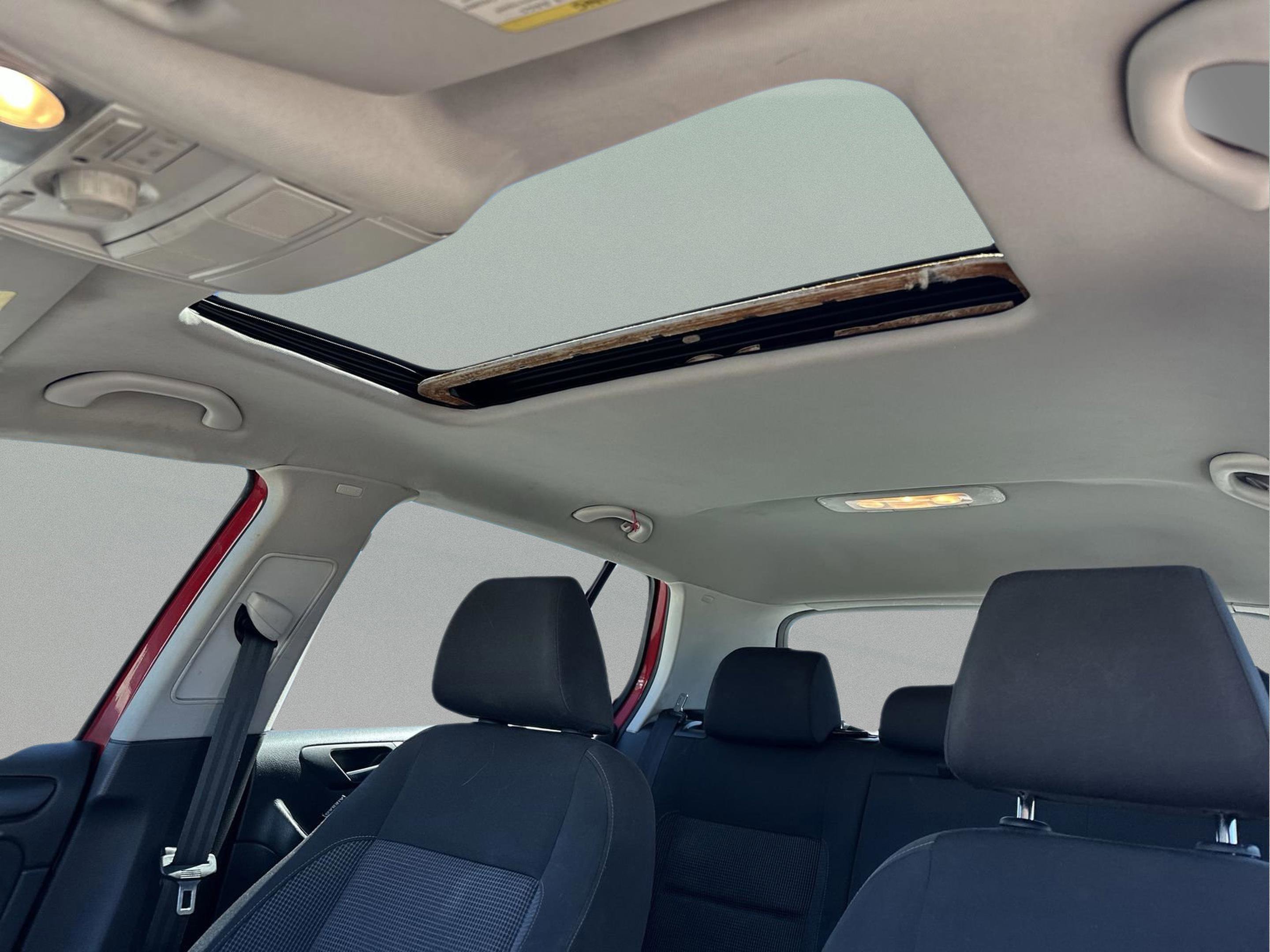 Used 2013 Volkswagen Golf TDI image 31