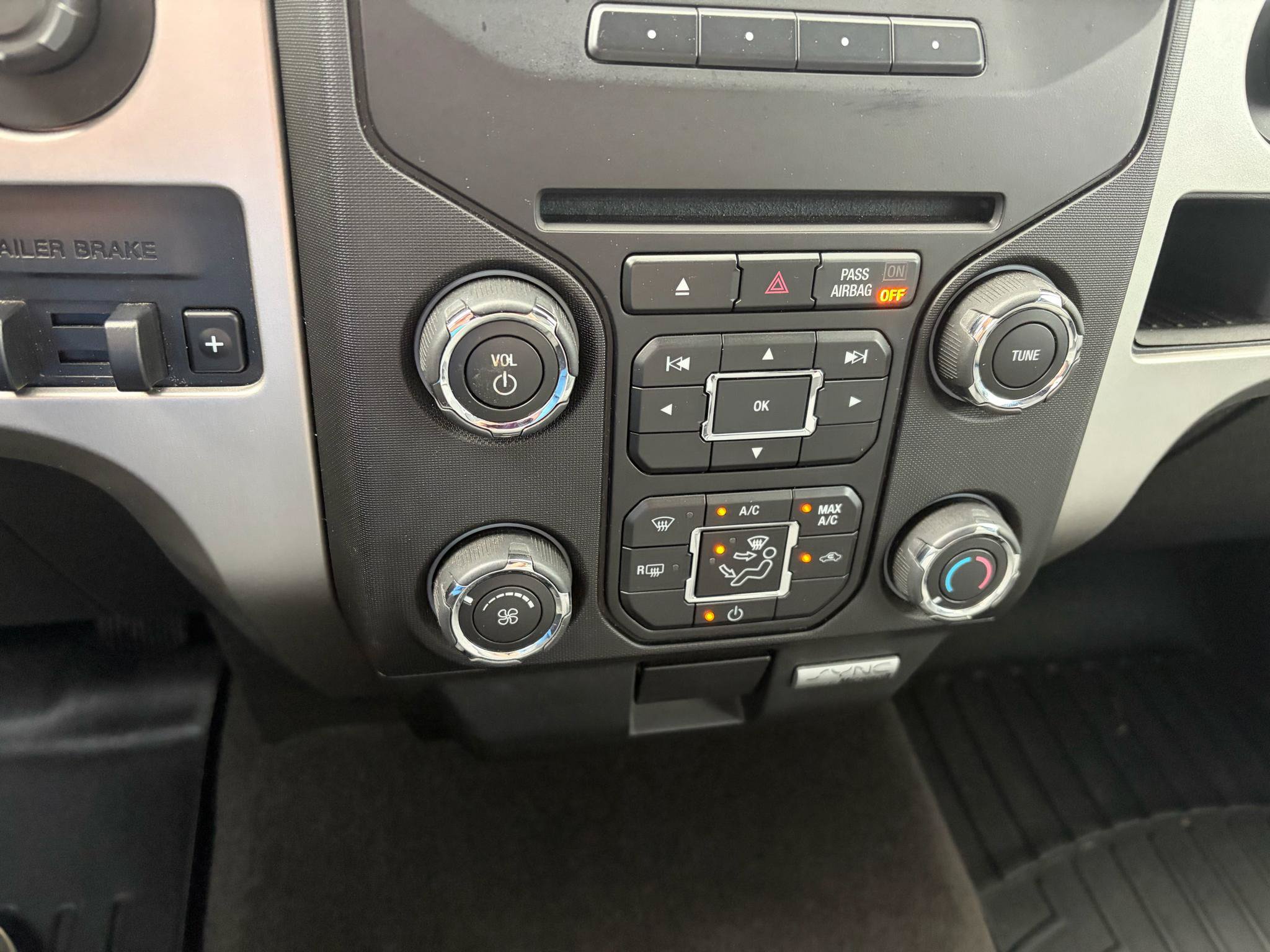 Used 2013 Ford F150 XLT w/ Luxury Equipment Group AWD/4WD image 22