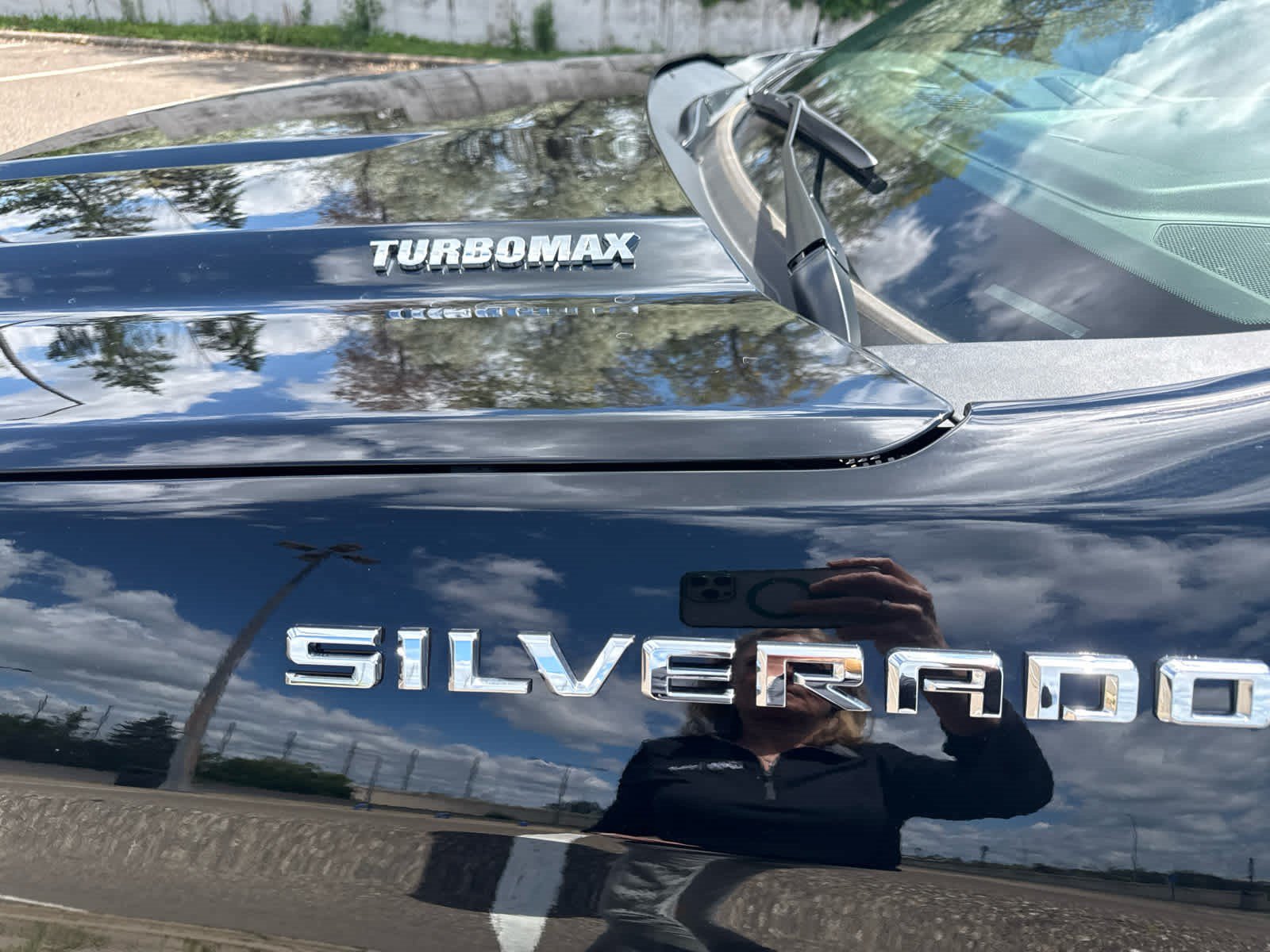 Used 2026 Chevrolet Silverado 1500 LT AWD/4WD image 8