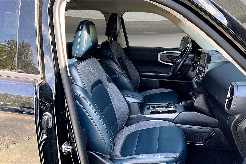 Used 2023 Ford Bronco Sport Outer Banks w/ Tech Package image 7