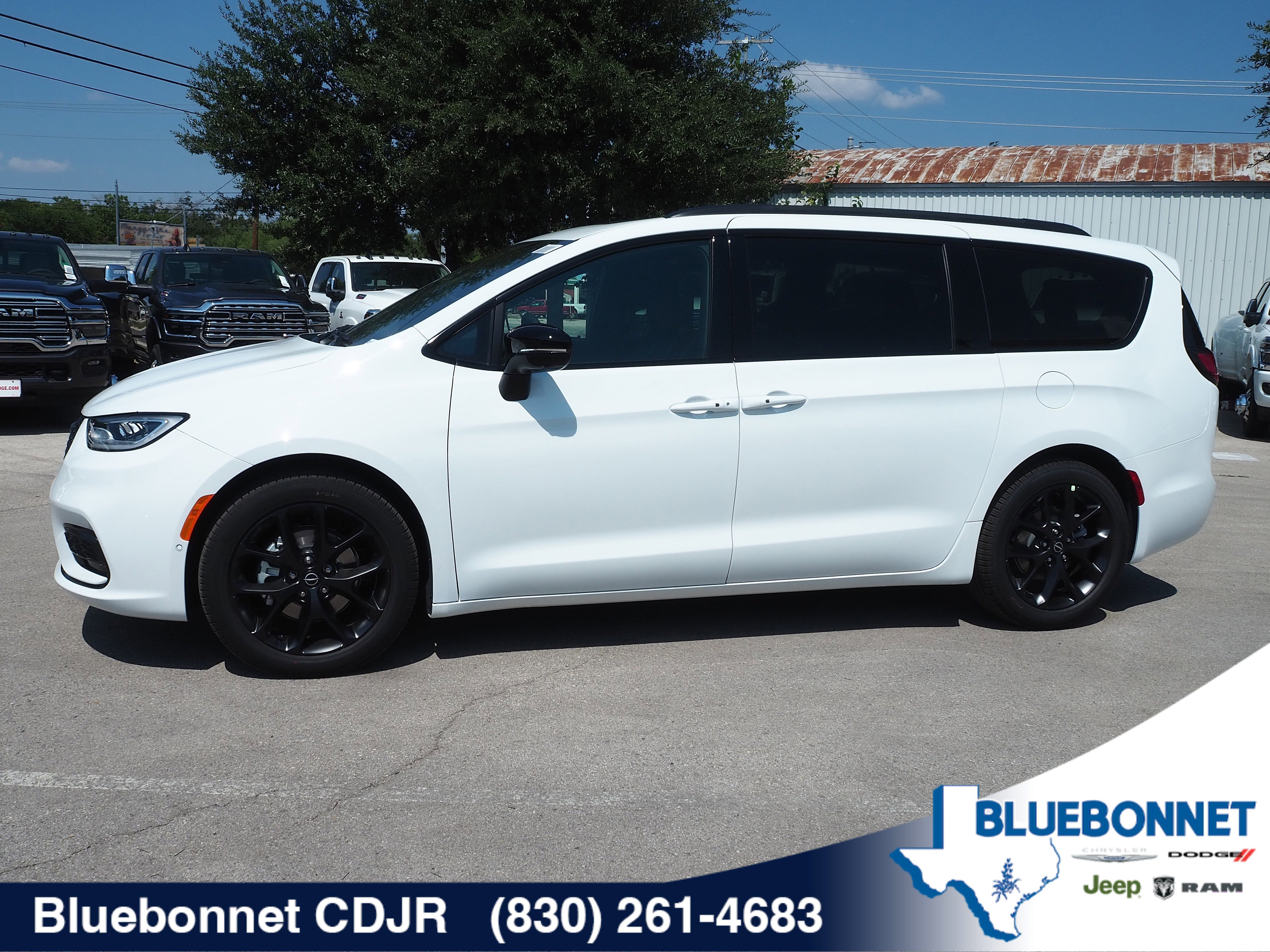 New 2026 Chrysler Pacifica Limited w/ Uconnect Theater Family Group FWD image 1