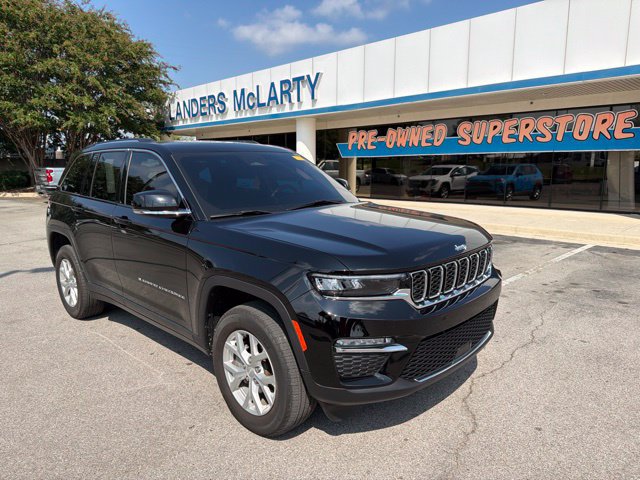 Used 2023 Jeep Grand Cherokee Limited AWD/4WD image 1
