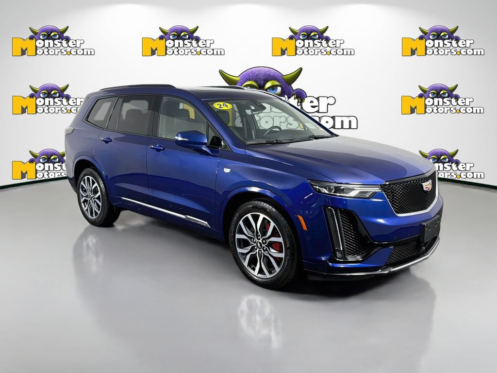 Used 2024 Cadillac XT6 Sport w/ Technology Package AWD/4WD image 3