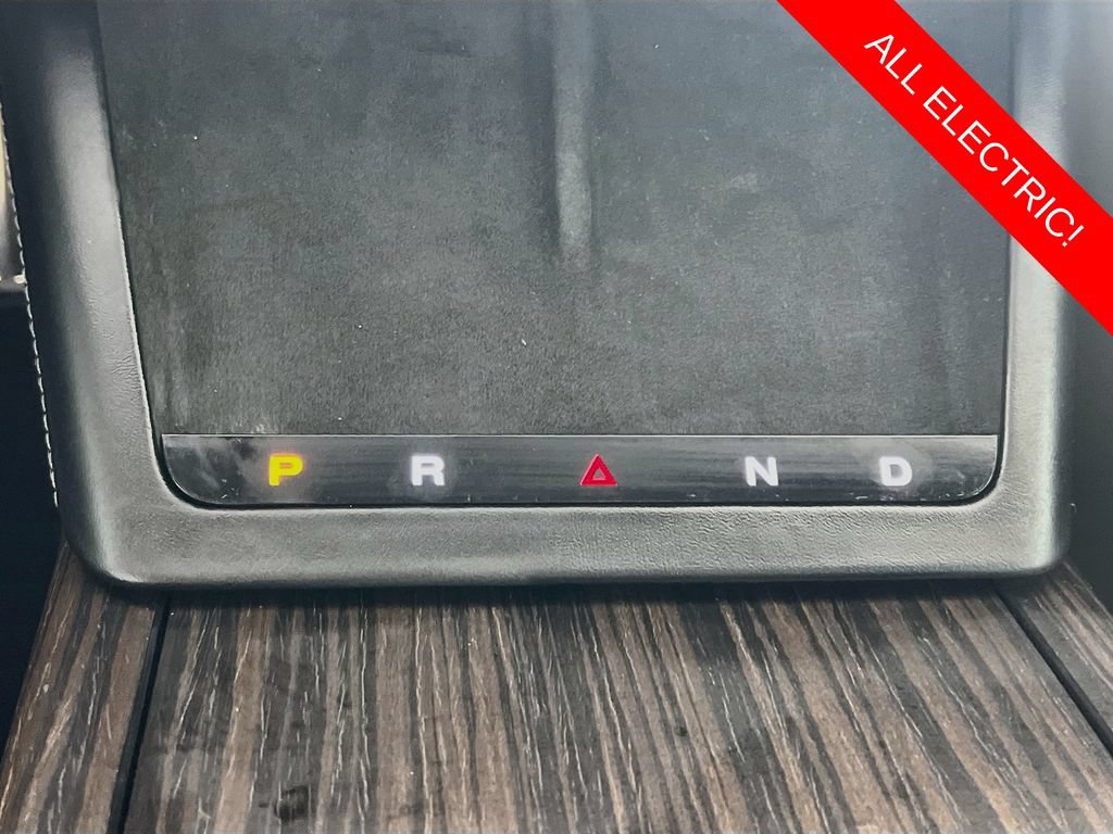Used 2023 Tesla Model S AWD/4WD image 17