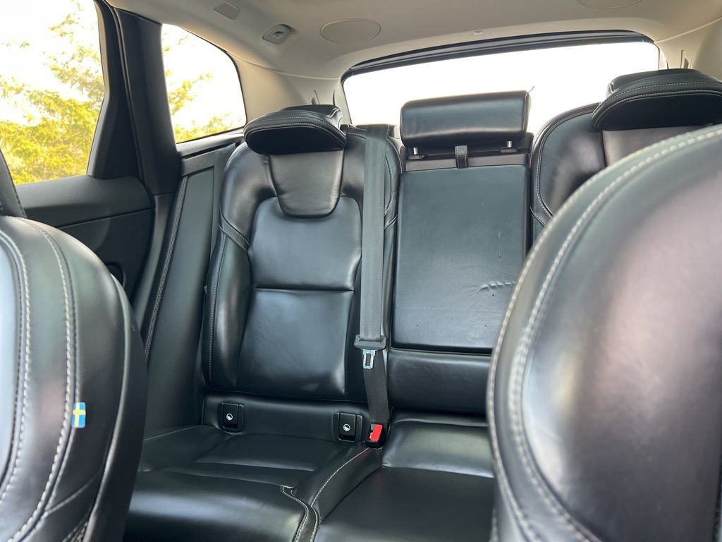 Used 2022 Volvo XC60 T8 Inscription image 27