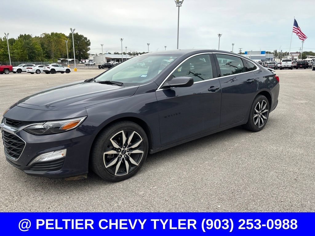 Used 2025 Chevrolet Malibu RS FWD image 3