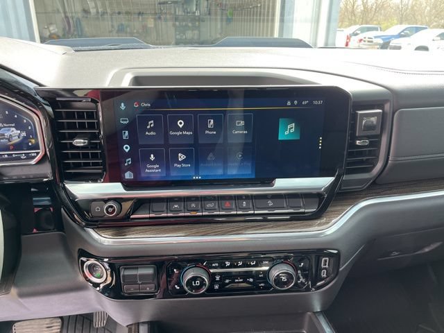 Used 2025 Chevrolet Silverado 1500 LT Trail Boss w/ Convenience Package II AWD/4WD image 15