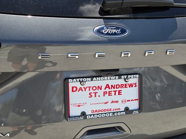 Used 2021 Ford Escape Titanium w/ Titanium Elite Package image 11