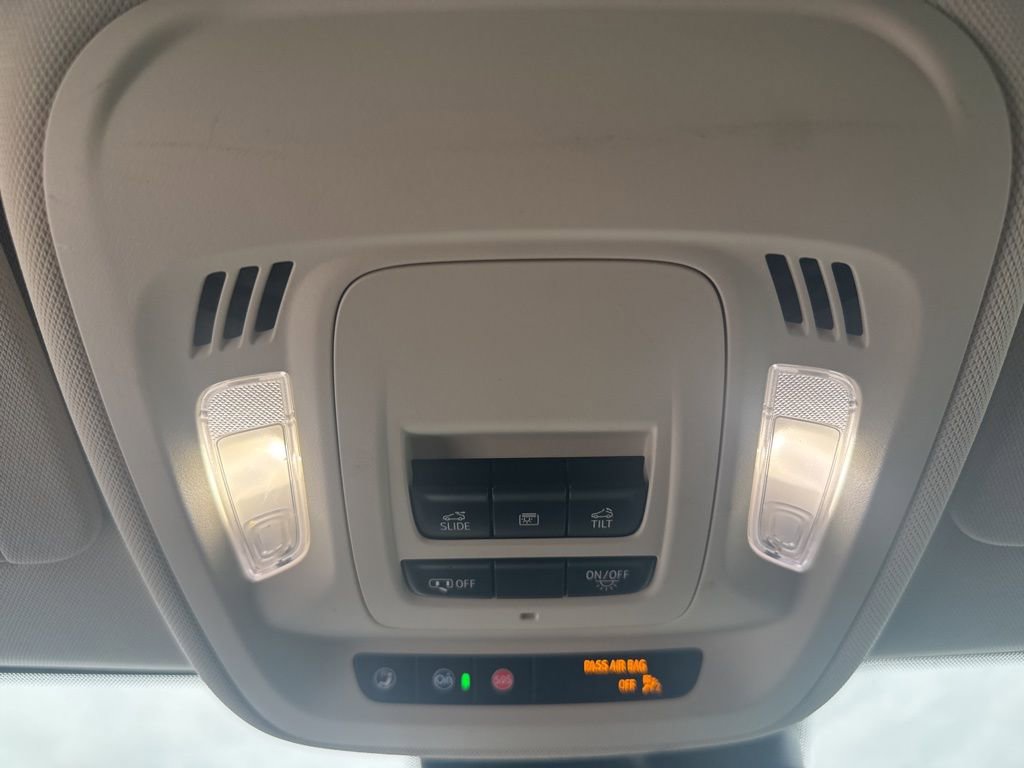 Used 2021 Buick Envision Essence w/ Sport Touring Package image 44