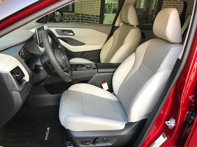 Used 2022 Nissan Rogue SV AWD/4WD image 17