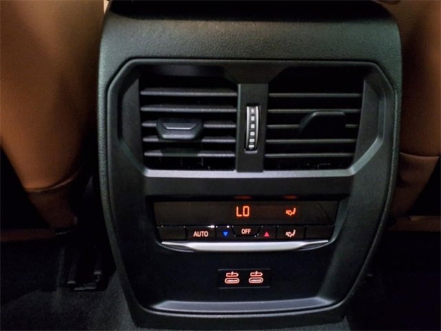 Used 2025 BMW 330i xDrive 330i xDrive w/ Premium Package image 15