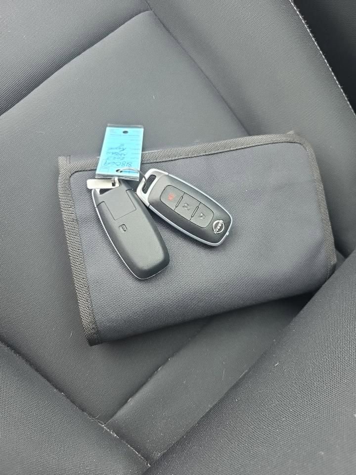 Certified 2023 Nissan Rogue S image 13