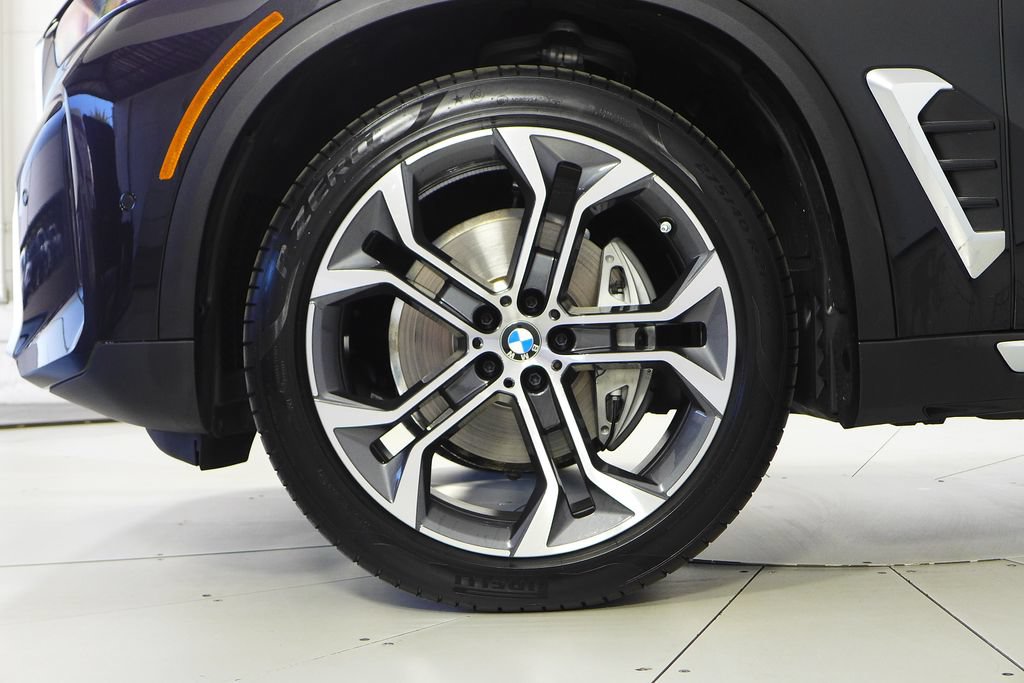 Certified 2024 BMW X5 sDrive40i w/ Parking Assistance Package RWD image 5