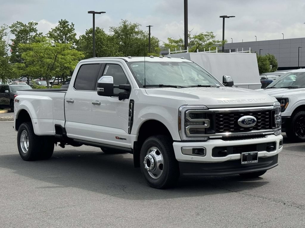 New 2026 Ford F350 Platinum w/ Platinum Plus Package