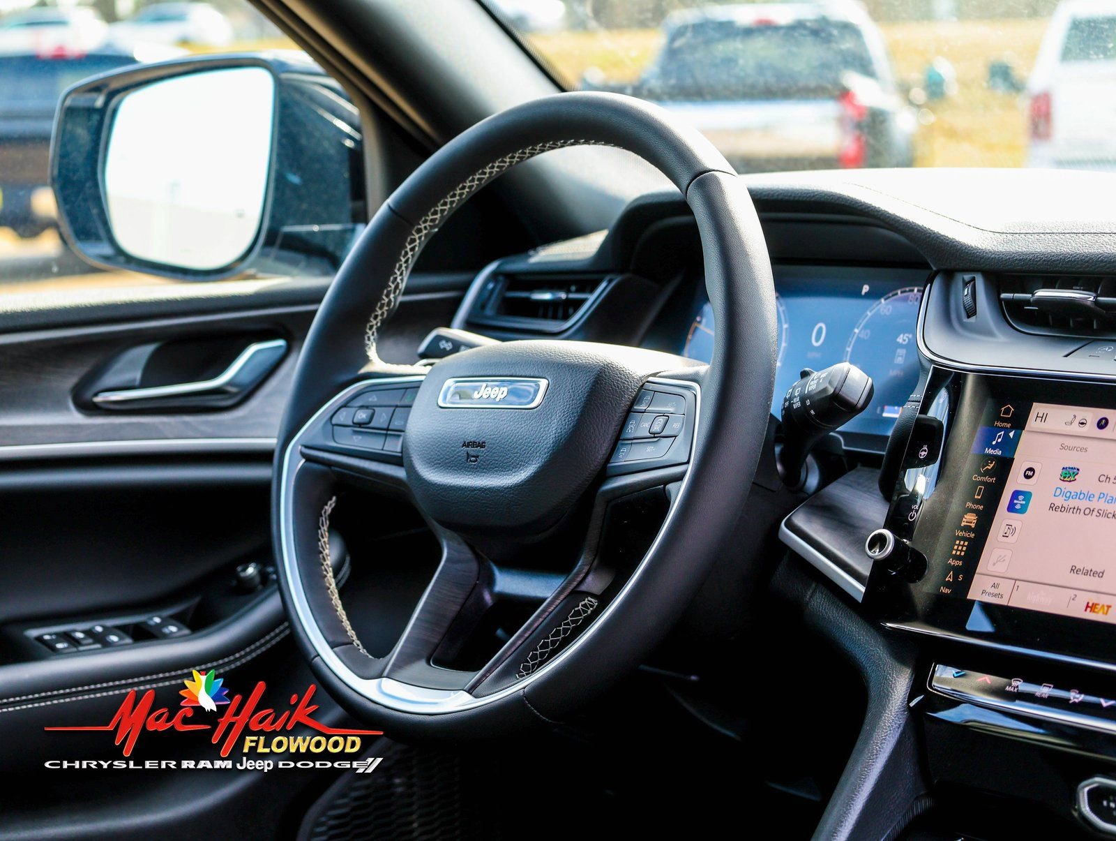 New 2026 Jeep Grand Cherokee Altitude image 10